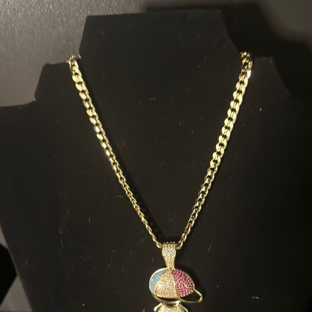 Elegant 14 Gold Plated Pendant Necklace